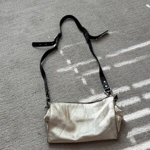 Dean. leather crossbody